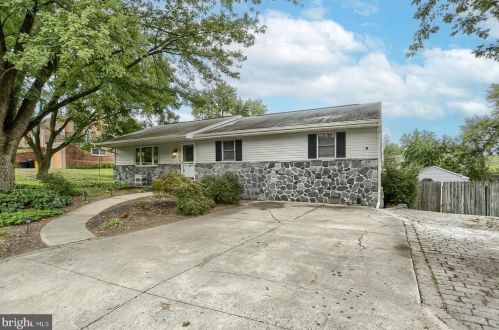 3205 Elmwood Dr, Harrisburg, PA 17110-9650