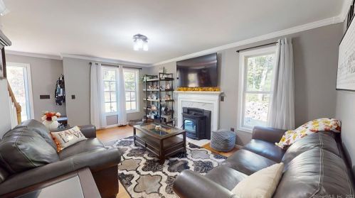 1037 Providence Pike, Killingly CT  06239-4003 exterior