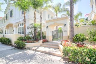 1332 El Prado Ave, Torrance CA 90501-2715 exterior