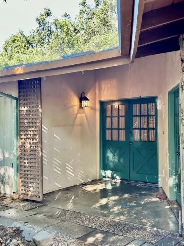 3607 Glenrose Ave, Altadena, CA 91001-3916