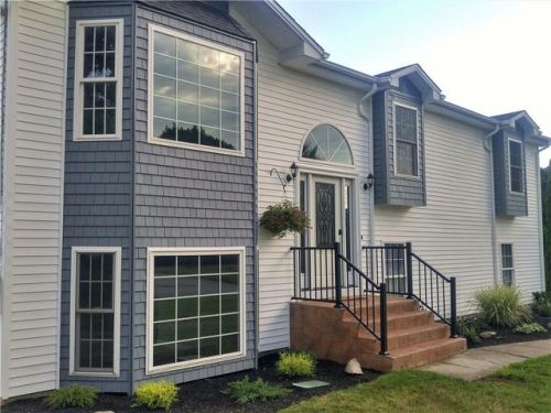 23 Ashley Ct, Providence, RI 02919-5617