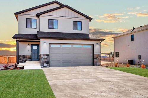 115 4th St, Limon, CO 80828-2123