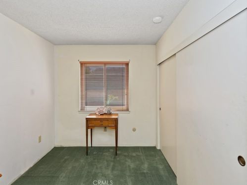 5550 Gloucester Way, Riverside CA  92506-3425 exterior