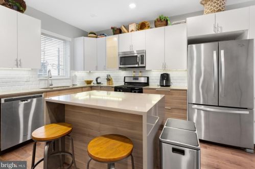 1334 Colorado St, Philadelphia PA  19146-4705 exterior