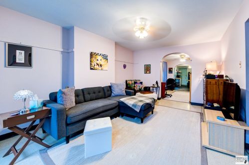 458 Aberdeen St, Chicago, IL 60642-6552