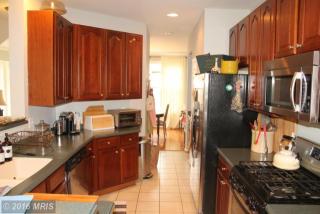 20361 Clover Field Ter, Dulles VA  20165-5155 exterior