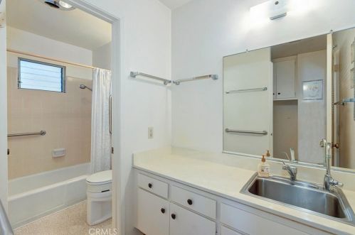 7 Butler St, Irvine CA  92612-2724 exterior