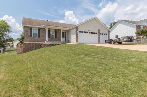519 Santschi Dr, Herculaneum, MO 63048-1617
