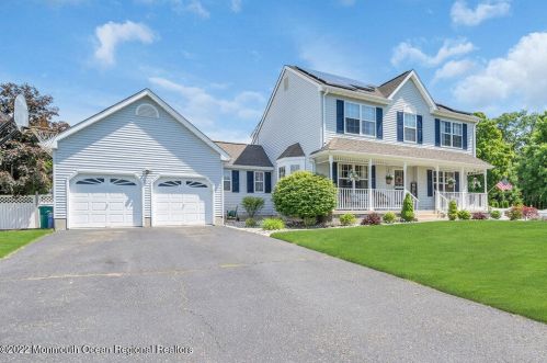 19 Wendy Ct, Jackson Twp, NJ 08527-1155