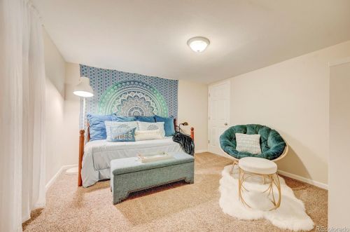 8754 Phillips Pl, Englewood CO 80112-3350 exterior