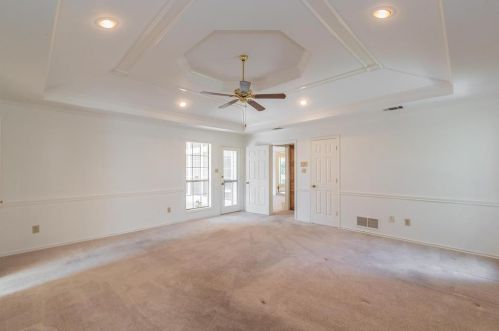 2102 Antibes Dr, Carrollton TX 75006-4327 exterior