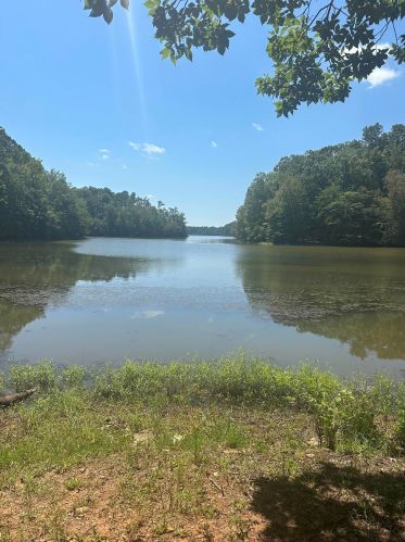 52 Deer Pointe Ct, Lagrange, GA 30240-7926