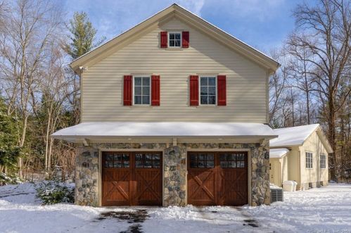 37 Cobbs Mill Rd, Wilton, CT 06897-3634
