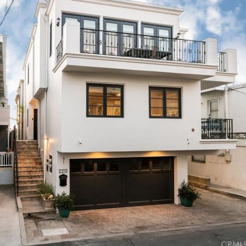 2211 Vista Dr, Manhattan Beach, CA 90266-4446