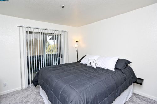 1969 Bonifacio St, Concord CA  94520-2290 exterior