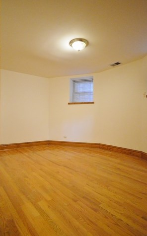 925 Newport Ave, Chicago IL  60657-2312 exterior