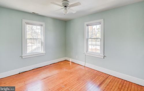 6 Evergreen Ln, Tavistock NJ 08033-1201 exterior