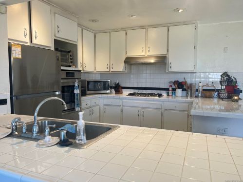 2044 Eldora St, Lemon Grove, CA 91945-3708