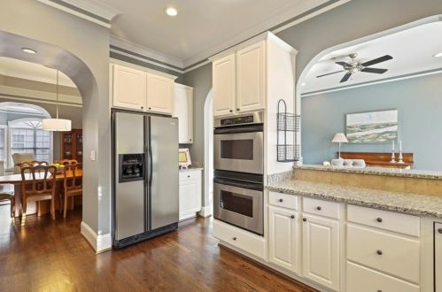 2483 Brookhaven Hts Ct, Atlanta GA  30319-5243 exterior