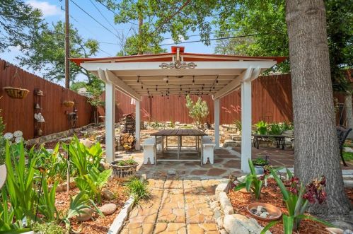 8400 Ruthette Dr, Fort Worth TX  76182-3630 exterior