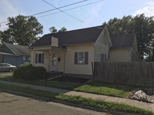 1028 1st St, Charleston, IL 61920-2601