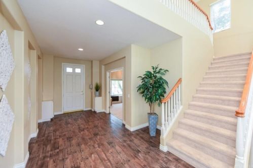 2 Heather, Irvine CA  92620-2219 exterior