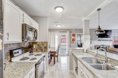 2409 Highmont Dr, Garland TX 75041-3246 exterior