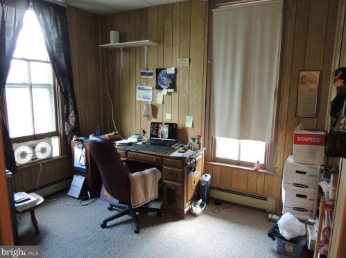 213 Broadway, Hanover PA 17331-2503 exterior