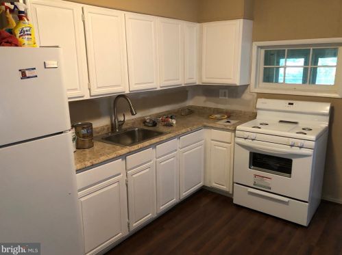 320 Powell St, Gloucester, NJ 08030-2036