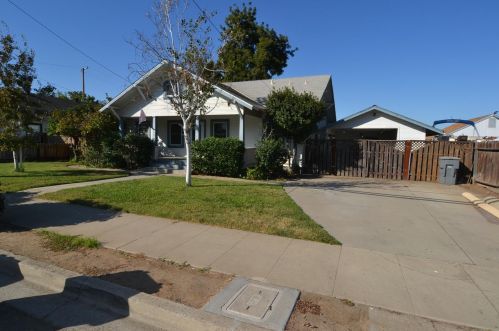 134 Laurel Ave, Valley Home, CA 95361-2936