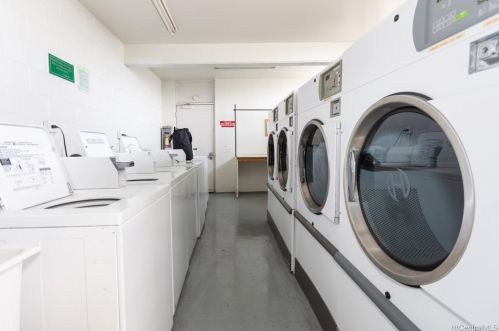 2648 Kuilei St, Honolulu HI  96826-3255 exterior