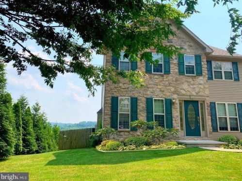 114 Woodland Dr, York, PA 17407-1259