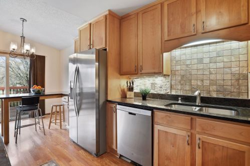 933 Heritage Ct, Saint Paul MN  55127-3661 exterior