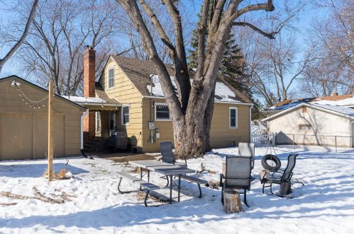 2174 Desoto St, Saint Paul MN  55117-1830 exterior