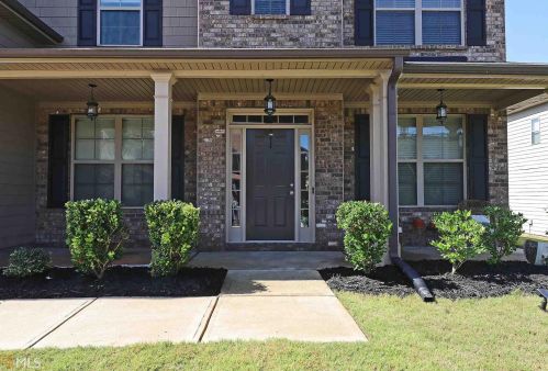 105 Vilote Fern Ln, Porterdale, GA 30016-3822