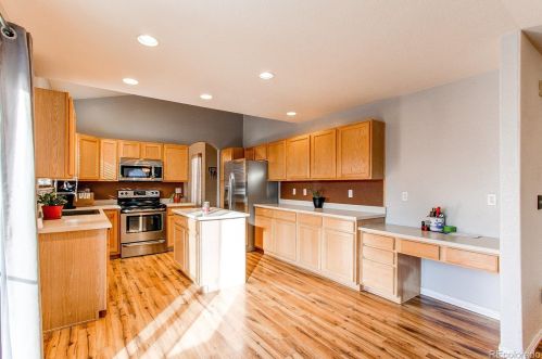 2941 Tower Way, Aurora CO 80015-3286 exterior