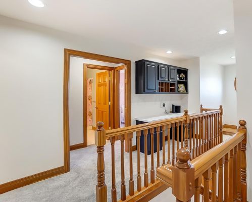 5253 Hearthstone Dr, Springfield OH  45502-8364 exterior