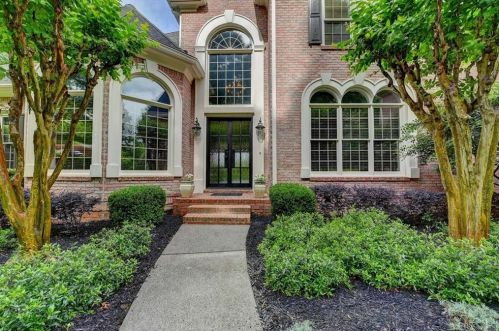 6430 Haddington Ln, Suwanee, GA 30024-5306