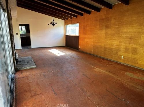 644 Sandpiper Dr, Seal Beach, CA 90740-5742
