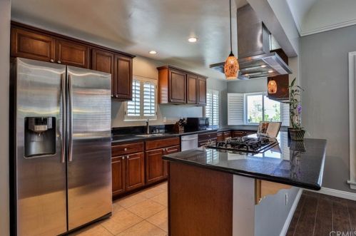 2019 Chilton Dr, Glendale CA  91201-1169 exterior