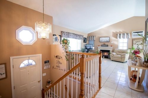 54 Camels Back, Kensington, CT 06037-2214