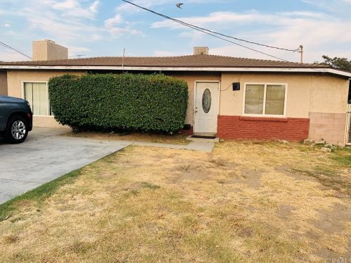 260 1st St, Rialto, CA 92376-5804