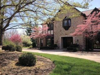 2595 Ebenezer Rd, Cincinnati, OH 45233-1758