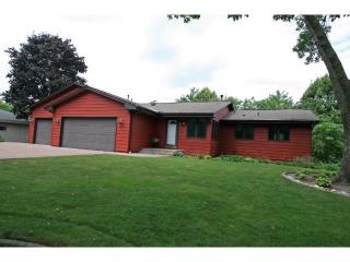 9405 Briar Cir, Minneapolis, MN 55437-1901