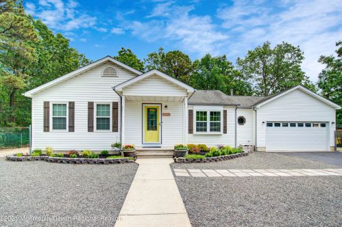 1029 Trenton Ave, Lacey, NJ 08731-1053