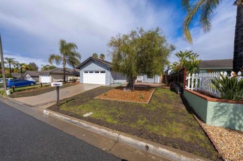 1557 Spring Creek Ln, Oceanside, CA 92057-5627
