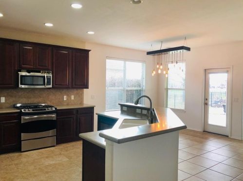 8227 Clover Leaf Dr, Richmond TX  77469-4864 exterior