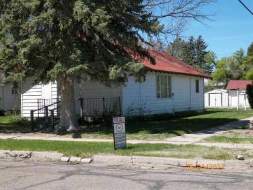 293 Oak St, Burlington, CO 80807-1421