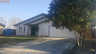 338 Liberty Ln, Delano, CA 93215-4506