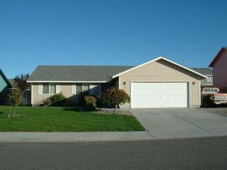 5011 Brooklyn Ln, Pasco, WA 99301-8977